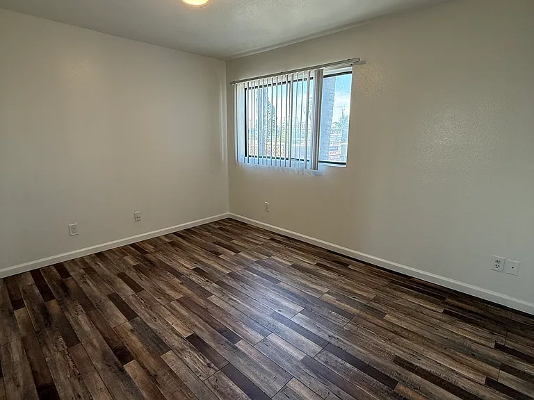 1600 W Carson St #212 — Photo 23