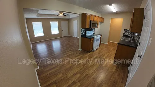 318 College St #B Photo 1