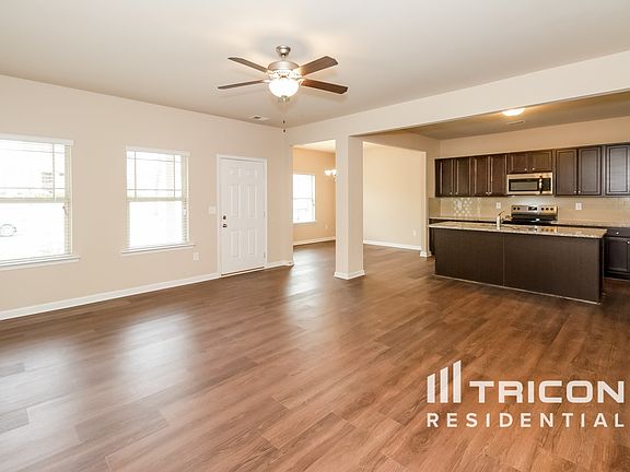 3rd image of 189 Stillwood Dr