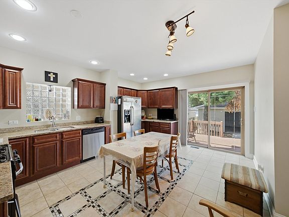 4th image of 6707 31st St