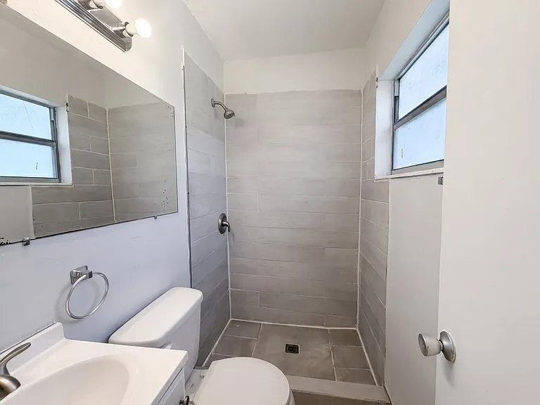 1106 Carefree Cove Dr — Photo 8