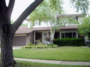212 Anthony Rd, Buffalo Grove, IL 60089