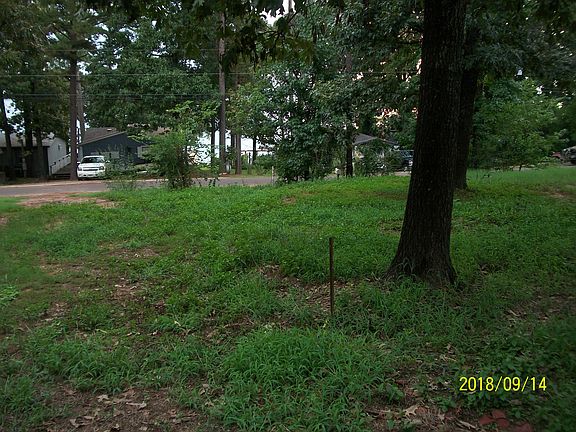 2nd image of 17210 Lakeside Dr