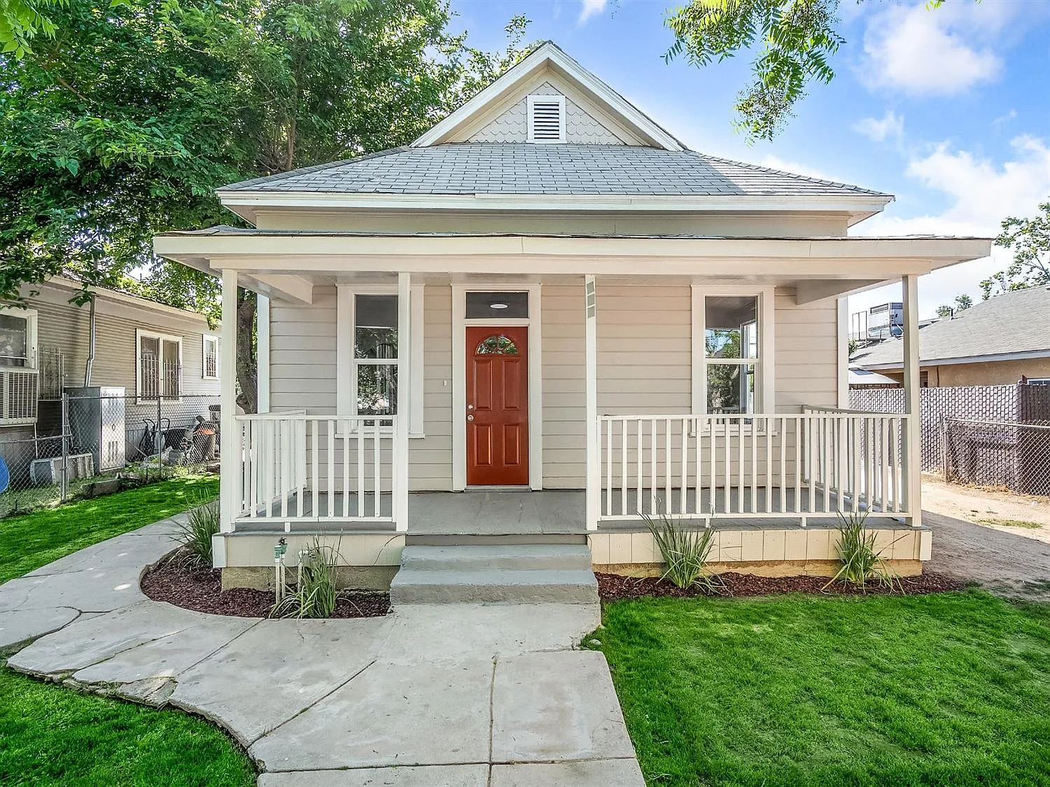 377 N Valeria St photo 1