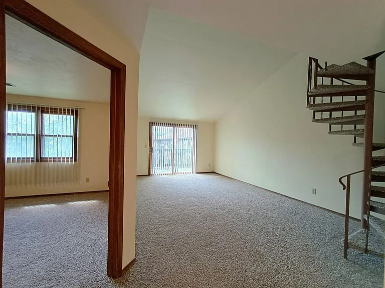 Pheasant Run Apartments — Photo 29