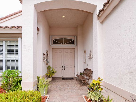 5th image of 399 NW Shoreview Dr