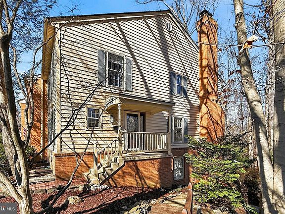 3rd image of 7994 Hidden Bridge Dr