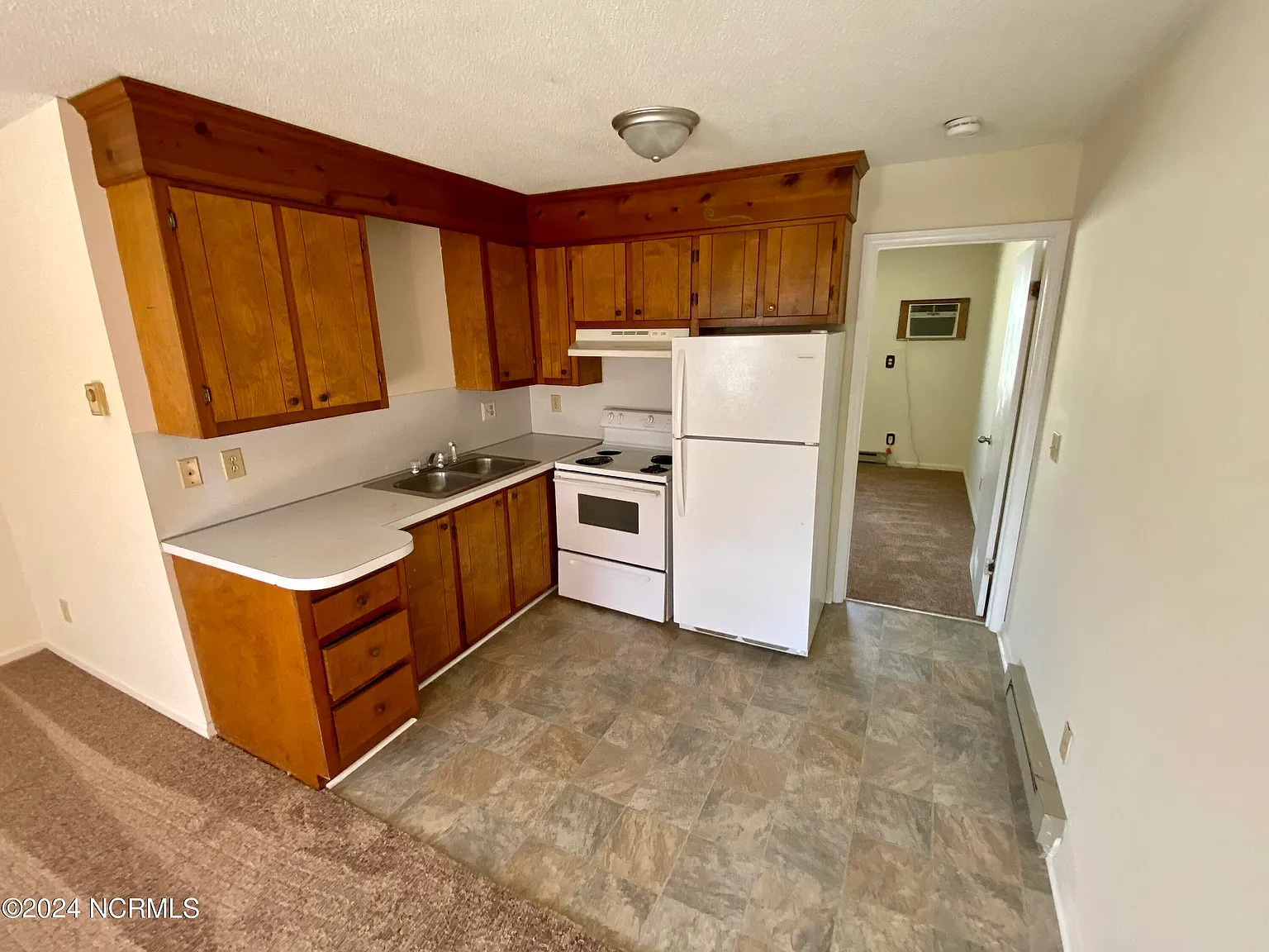 1 bed, 1.0 bath, $625 — Photo 3
