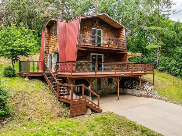 2921 Swedish Rd, Hamburg, IA 51640