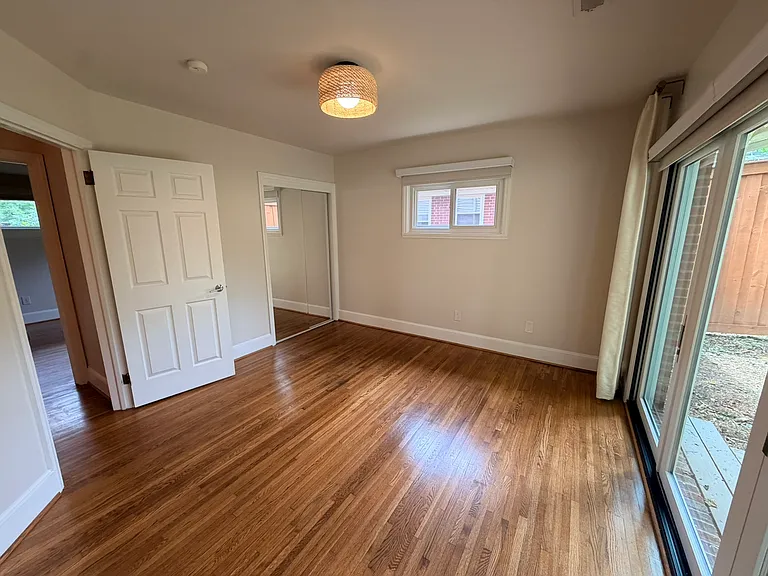 3111 Airlie St — Photo 13