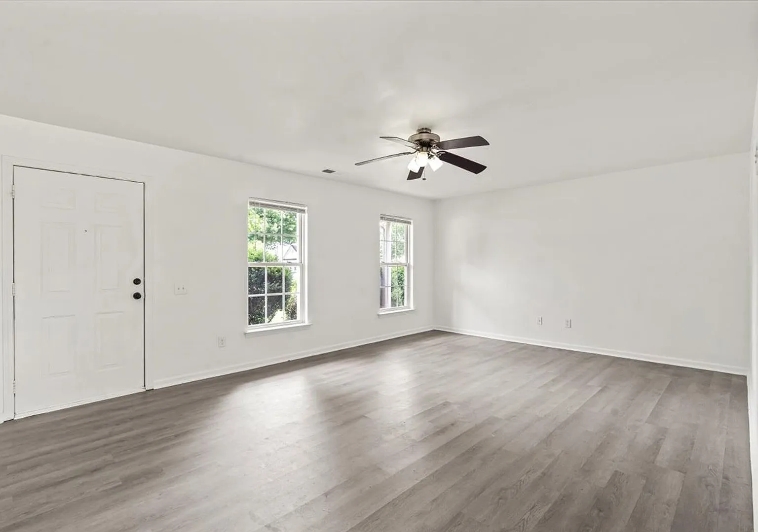 2724 Mulberry Pond drive — Photo 2