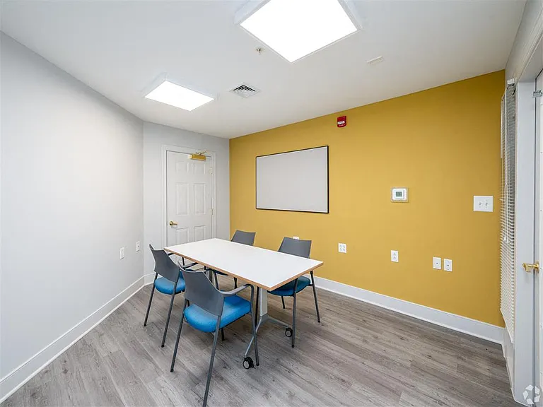 601 E Randolph Rd — Photo 16