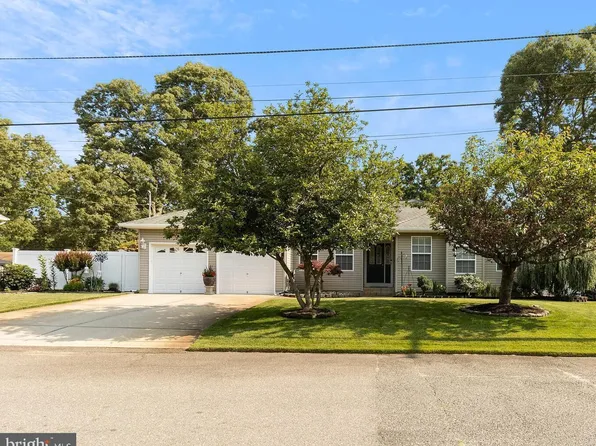 312 Walnut Dr, Lanoka Harbor, NJ 08734