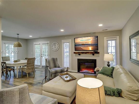 3rd image of 70 Shipyard Dr APT 143