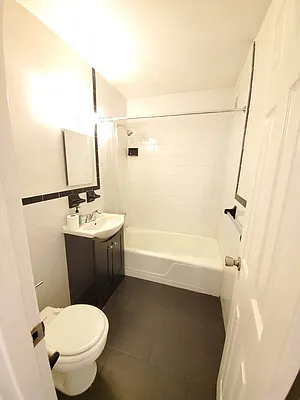 Rented by Smart NY Realty LLC | media 10