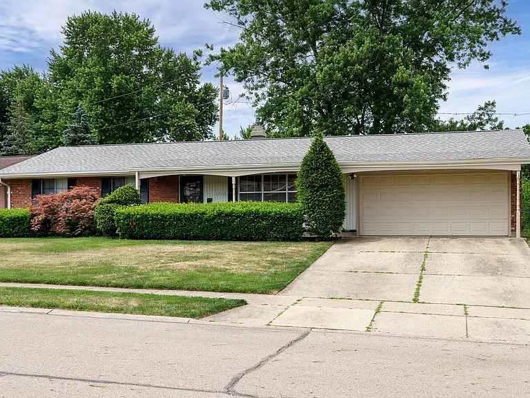 1210 Rona Parkway Dr — Photo 2
