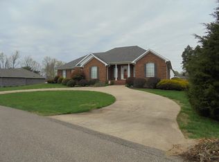 616 S Crestwood Dr, Paris, TN 38242