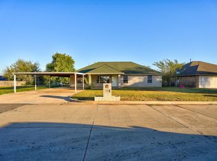 5913 SE 8th St, Midwest City, OK 73110