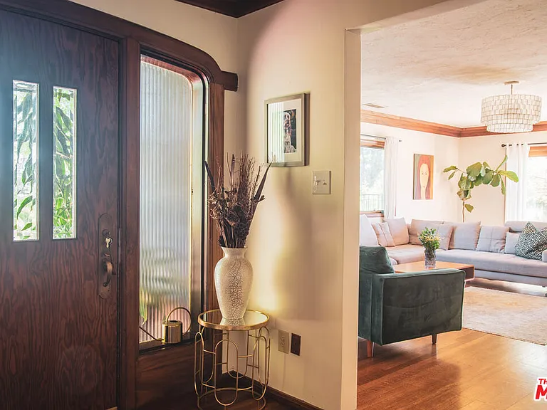 1070 Norumbega Dr — Photo 5