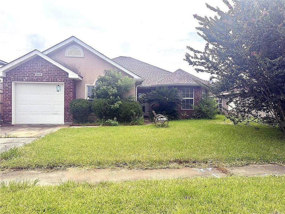 1st image of 2415 Amy Dr