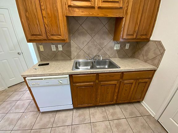5th image of 620 Olaf Dr #A
