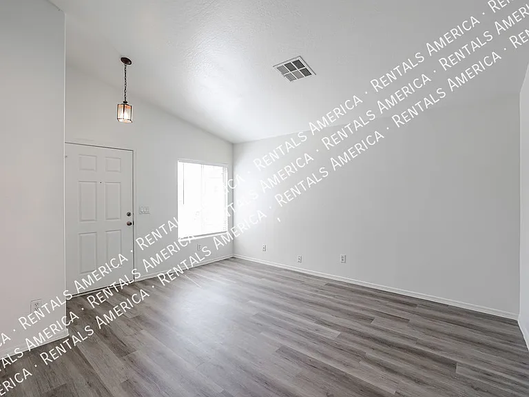 22216 W Hadley St — Photo 7