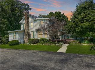 184 Hypsie Gap Rd, Stroudsburg, PA 18360