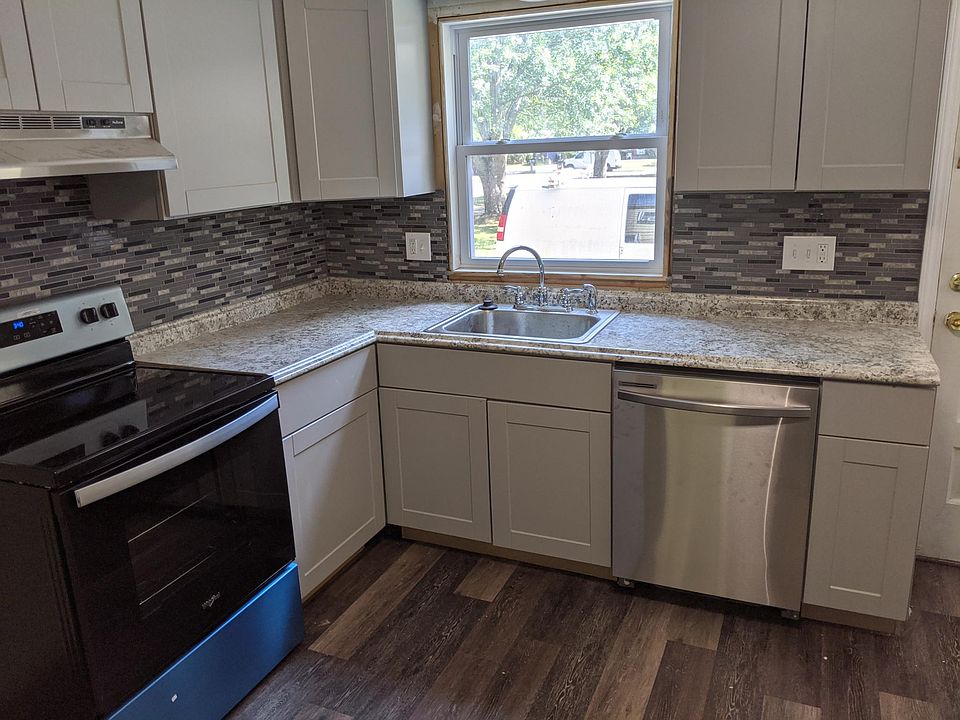 1st image of 39 Berehaven Dr
