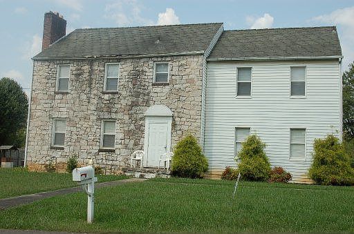 1st image of 133 Lynnview Dr