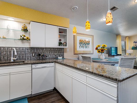 5th image of 140 W Rockford Dr #10