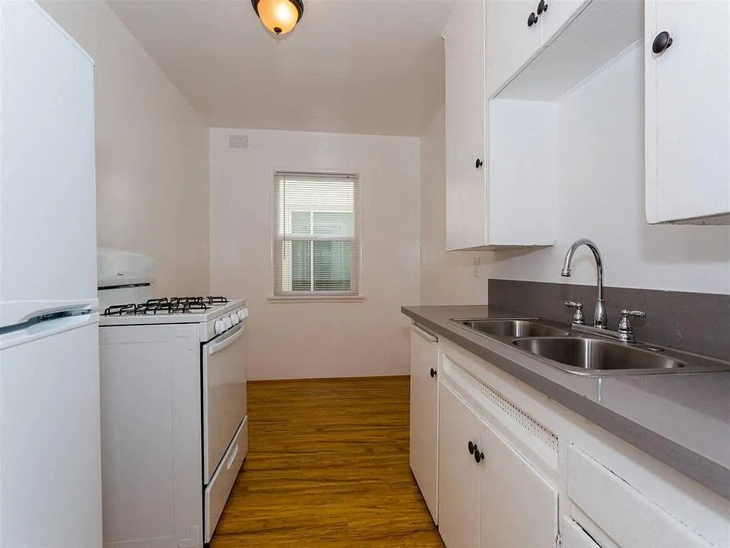535 Linden — Photo 4
