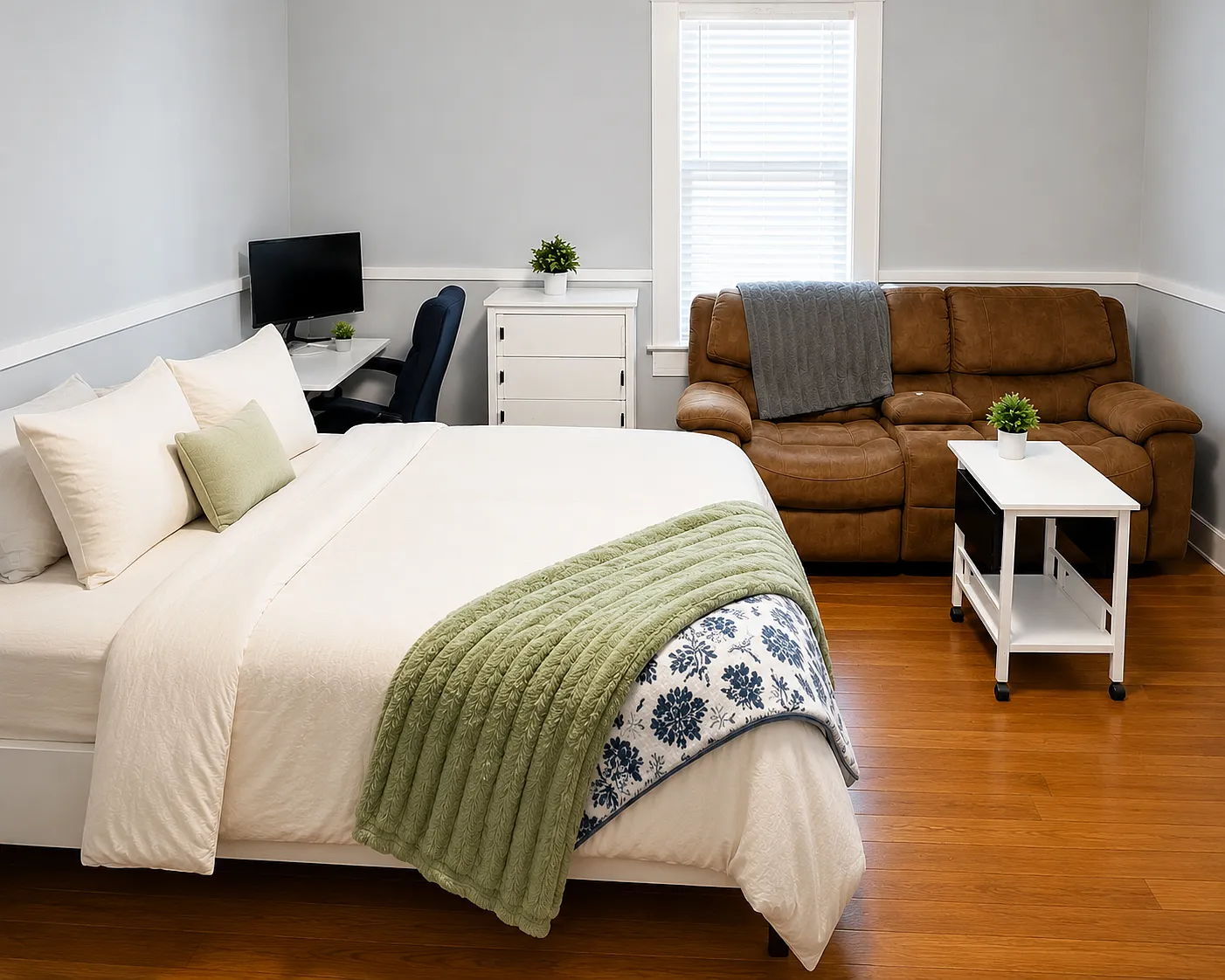 1 bed, 900 sqft, $1,295 — Photo 1