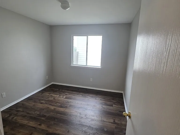 9730 Marbach Cyn — Photo 15