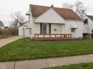 2328 Harding Rd, Cuyahoga Falls, OH 44223