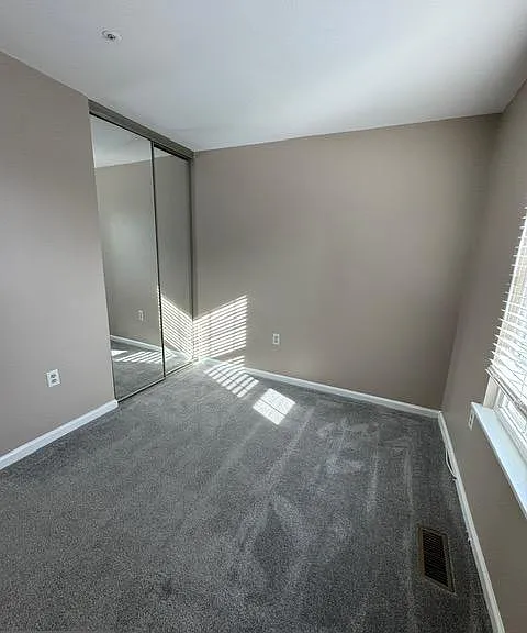 2459 Wentworth Dr — Photo 43