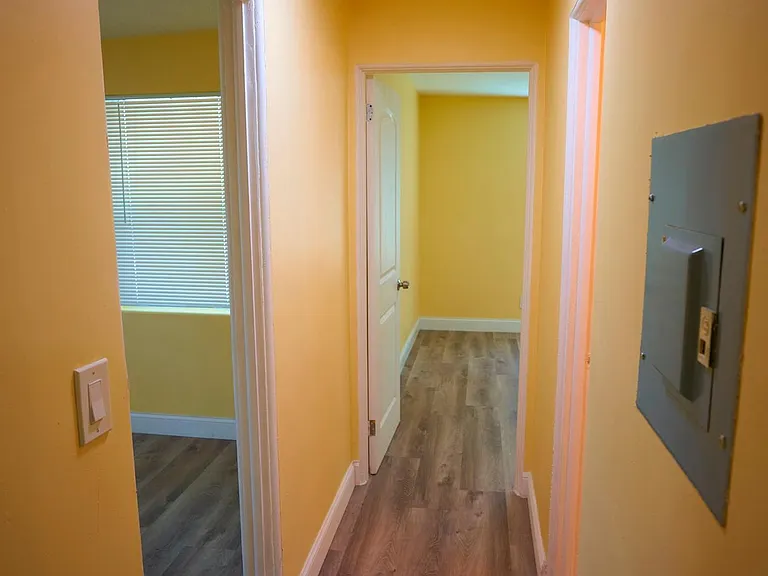 1666 N Myrtle Ave — Photo 14