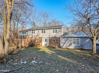 26072 W Indian Trail Rd, Barrington, IL 60010