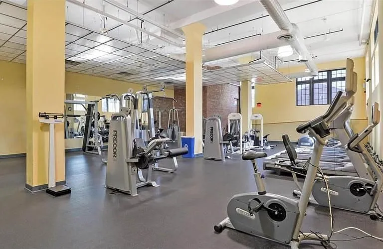 227 Christopher Columbus Dr #117B — Photo 16