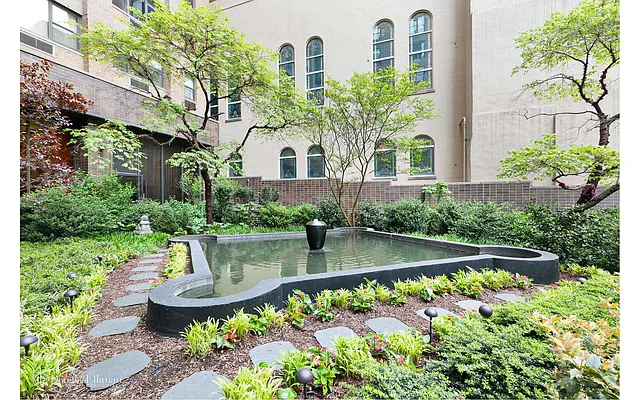 Sold by Douglas Elliman | media 24