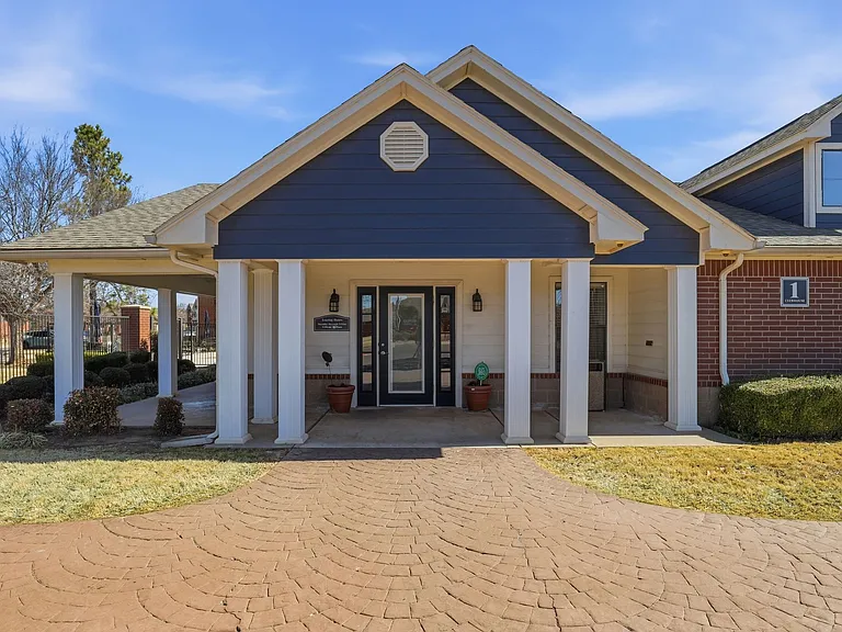 Edmond at Twenty500 Apartments — Photo 36