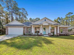 8297 Escola St, Navarre, FL 32566