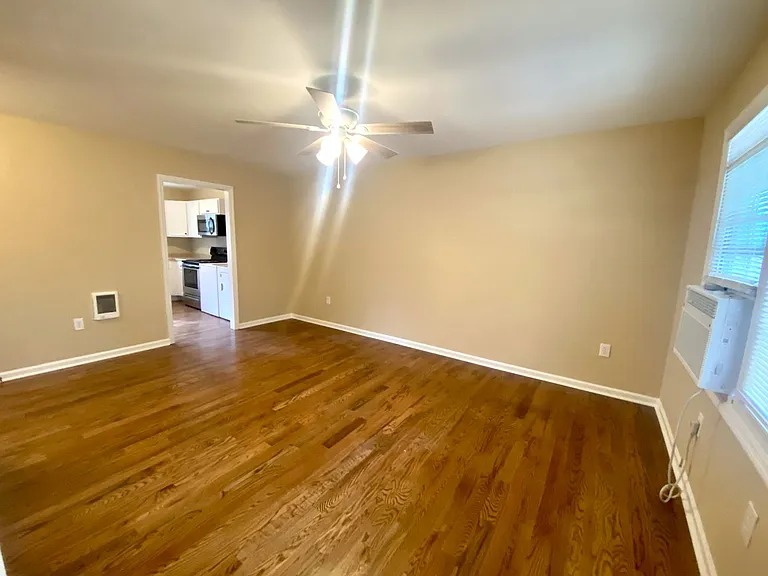 242 Cochran Rd — Photo 8