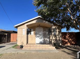 912 Walnut Way, Modesto, CA 95351