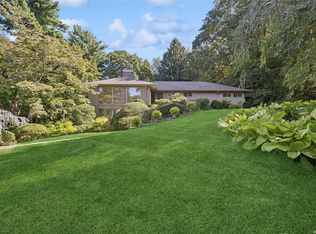 3 Pennington Dr, Huntington, NY 11743