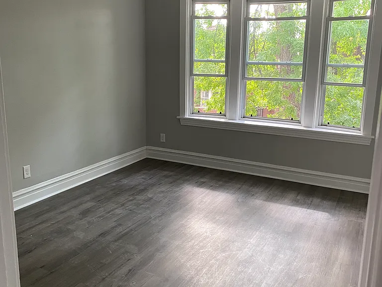 3229 N Hamlin Ave #1 — Photo 6