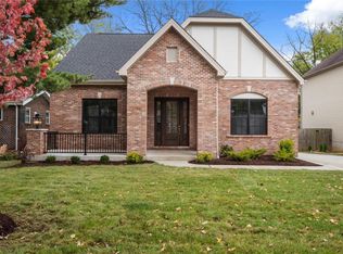 1032 N Taylor Ave, Saint Louis, MO