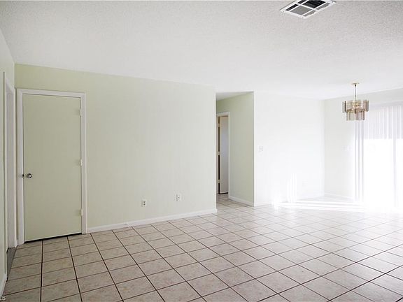 5th image of 1503 Medford Pl