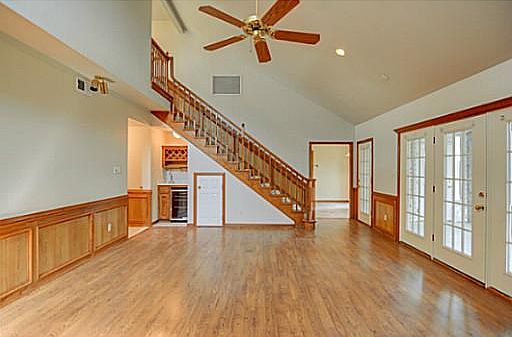 2nd image of 1101 Woodhaven Cir