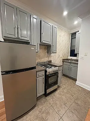 Rented by R New York | media 16