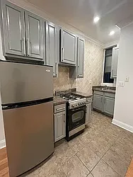 Rented by R New York